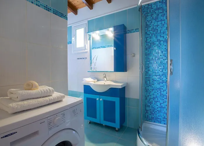 Amelia * Spanokhórion